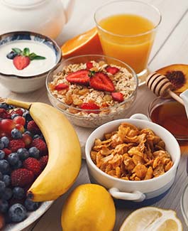 Healthy breakfast with fresh fruits and muesli
