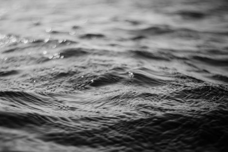 Cathy Ross, “Treading Water”, 2020, Inkjet pigment print, 59 x 42 cm