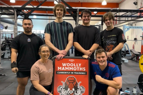 Six Powerlifting Club Members in the gym
